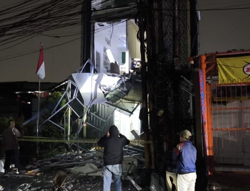 Ledakan Terjadi di Gedung Pondok Aren Tangsel, Bangunan Bertingkat Hancur