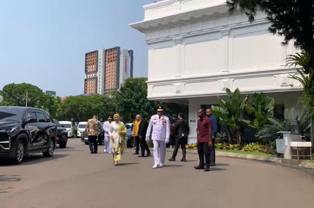Presiden Prabowo Lantik Gubernur Papua Mathius D Fakhiri di Istana Hari Ini