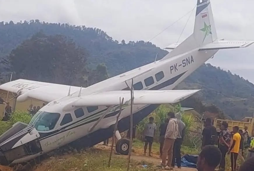 Penampakan Pesawat Smart Air yang Kecelakaan di Bandara Tiom Lanny Jaya