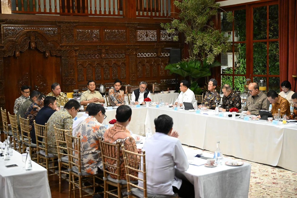 Momen Prabowo Rapat di Kertanegara Malam Hari, Bahas Keuangan hingga Devisa Ekspor