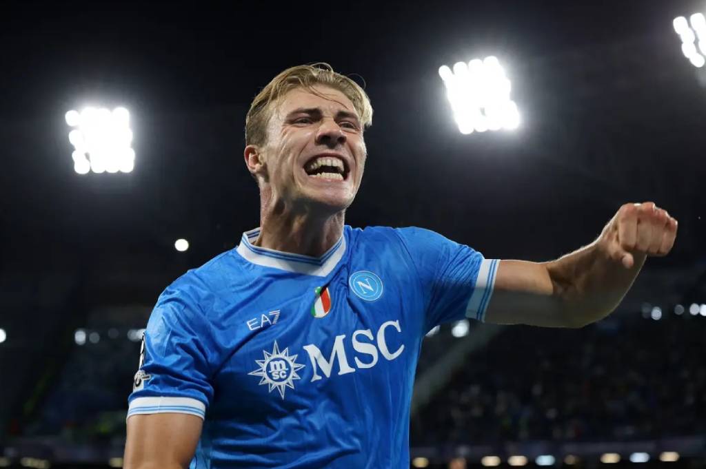 Resmi! Napoli Permanenkan Rasmus Hojlund, MU Kehilangan Striker Rp913 Miliar