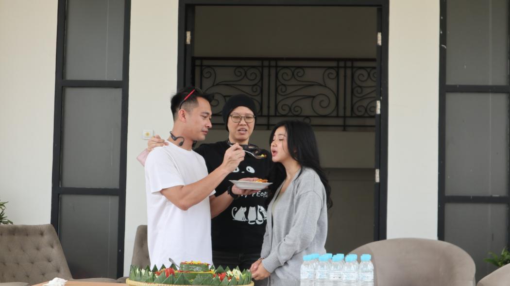 Syukuran Sinetron Dusta di Balik Cinta di MNC Lido Diramaikan Adinda Azani dan Eza Gionino