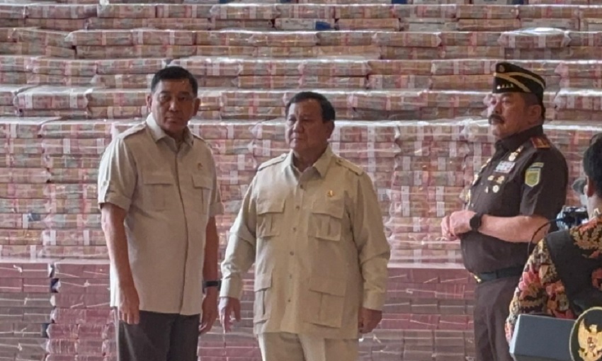 Prabowo Tiba di Kejagung, Hadiri Penyerahan Uang Sitaan Rp13 Triliun Kasus Korupsi CPO 