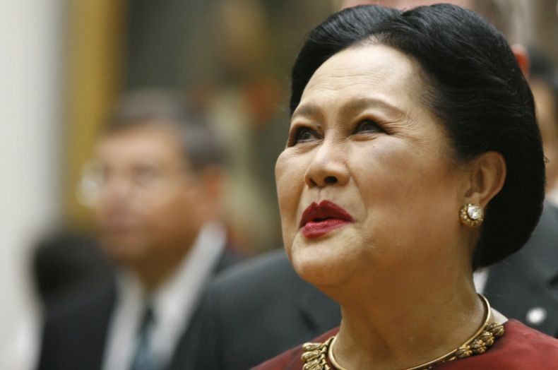 Mantan Ratu Thailand Sirikit Meninggal Dunia