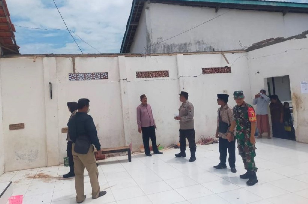 Asrama Putri Pondok Pesantren di Situbondo Ambruk, 1 Santriwati Tewas dan 12 Luka