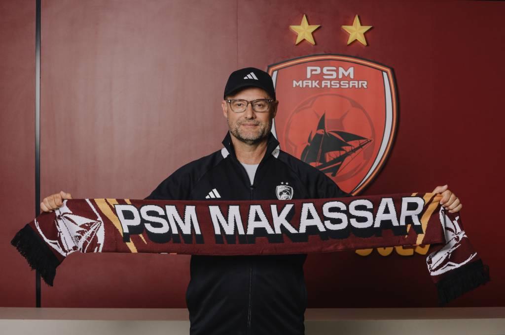Jadi Pelatih Baru PSM Makassar, Tomas Trucha Langsung Dibebani Target Ambisius