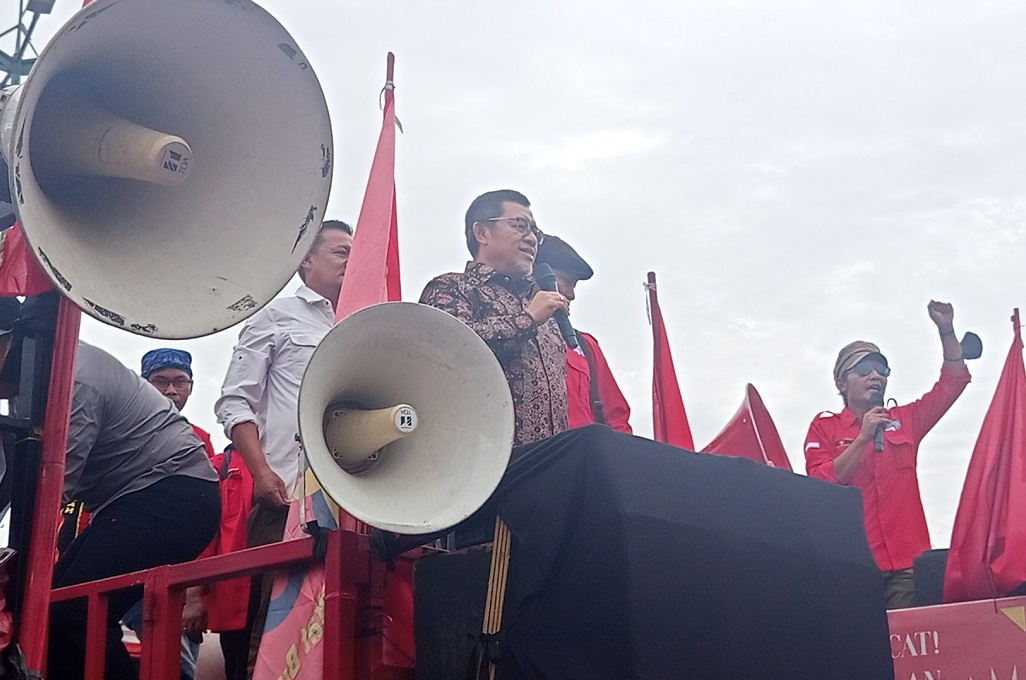 DPR Temui Massa Buruh KASBI, Sepakat Bikin UU Ketenagakerjaan Baru