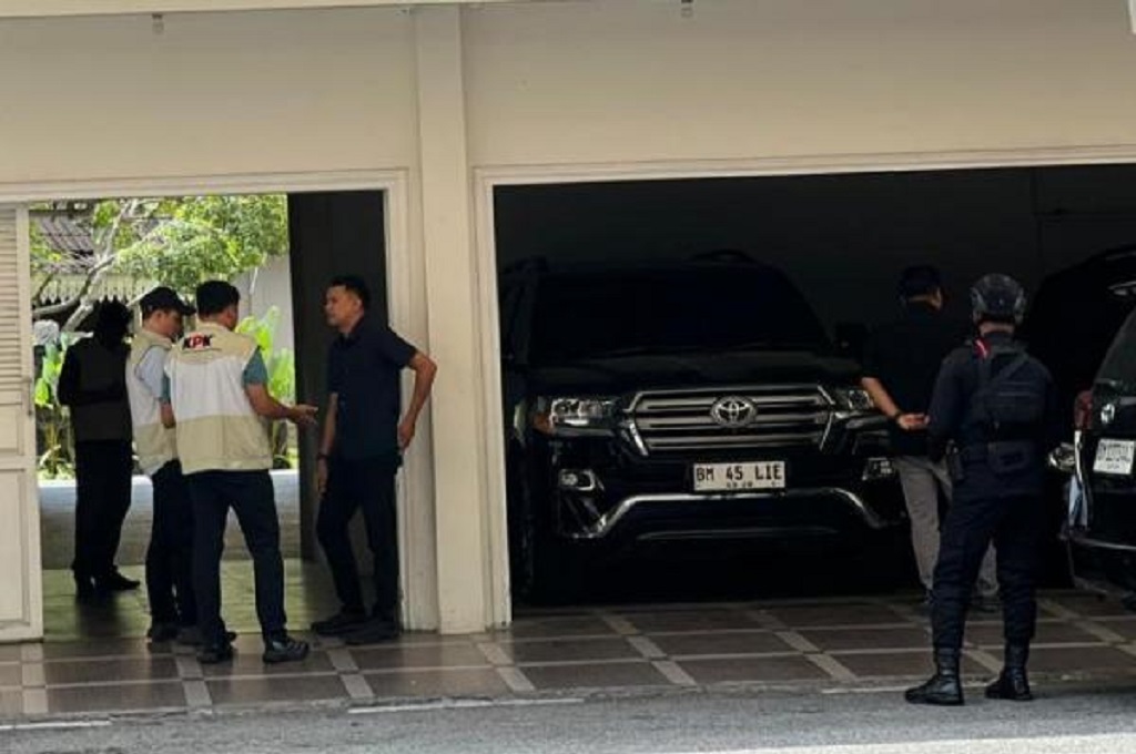 KPK Geledah Rumah Dinas Gubernur Riau Abdul Wahid, Apa yang Disita?