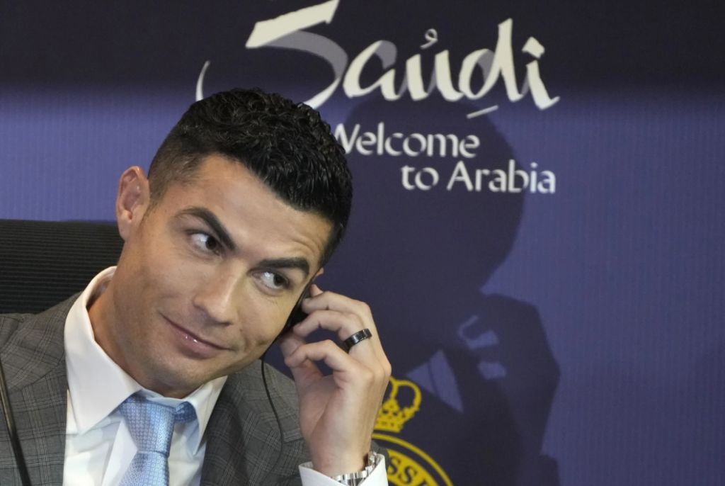 Kisah Cristiano Ronaldo Putuskan Pindah ke Arab Saudi: Saya Dibilang Gila!
