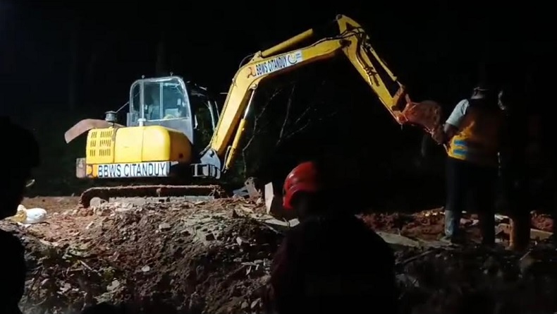 Prakiraan BMKG Cilacap Diguyur Hujan, BNPB Ingatkan Tim SAR Waspada Longsor Susulan