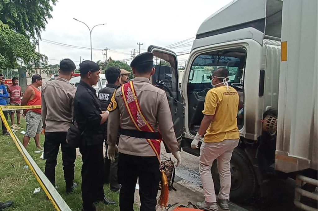Geger! Sopir Truk Ditemukan Tewas dalam Kendaraan di Kaliwungu