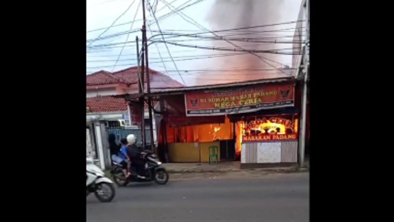 Rumah Makan Padang di Sukabumi Hangus Terbakar, Api dari Tabung Gas Bocor