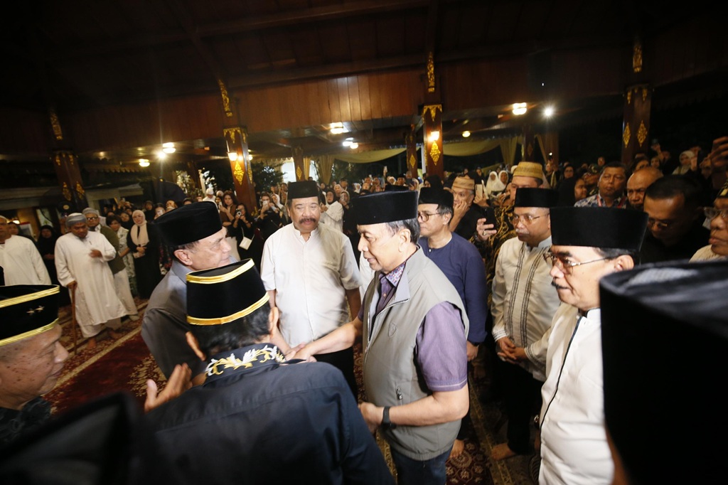 Menko Djamari Chaniago hingga Hendropriyono Melayat ke Rumah Duka Rugaiya Usman Istri Wiranto