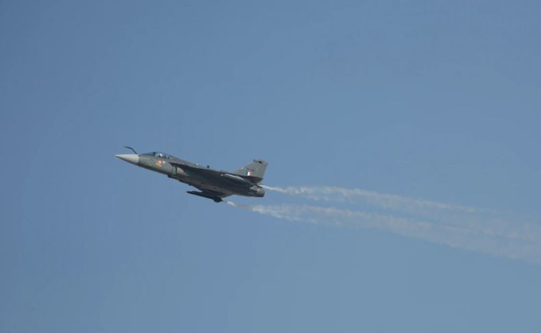 Jatuh saat Dubai Airshow, Jet Tempur India Tejas Pernah Diminati Indonesia Diborong Malaysia