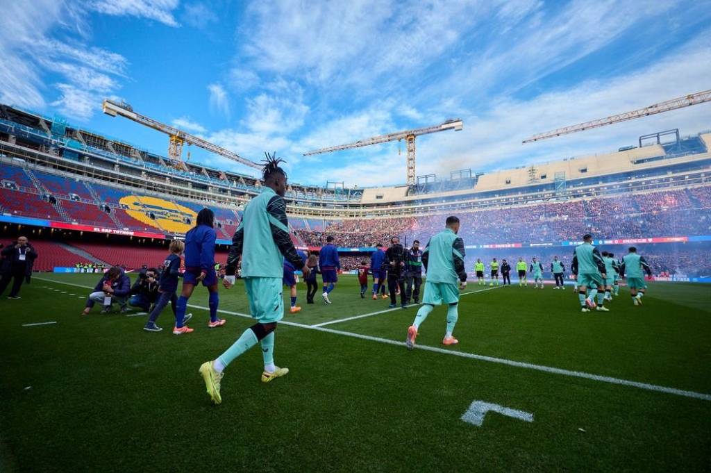 Barcelona Pulang ke Camp Nou dengan 11 Pemain La Masia, Dirayakan Pesta Gol