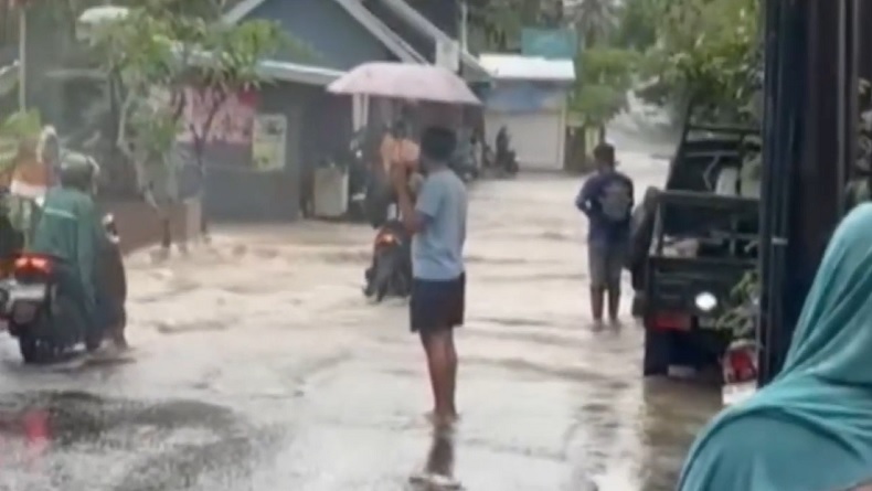 Banjir Kepung Kawasan Wisata Ubud Bali, Aktivitas Warga dan Wisatawan Terganggu