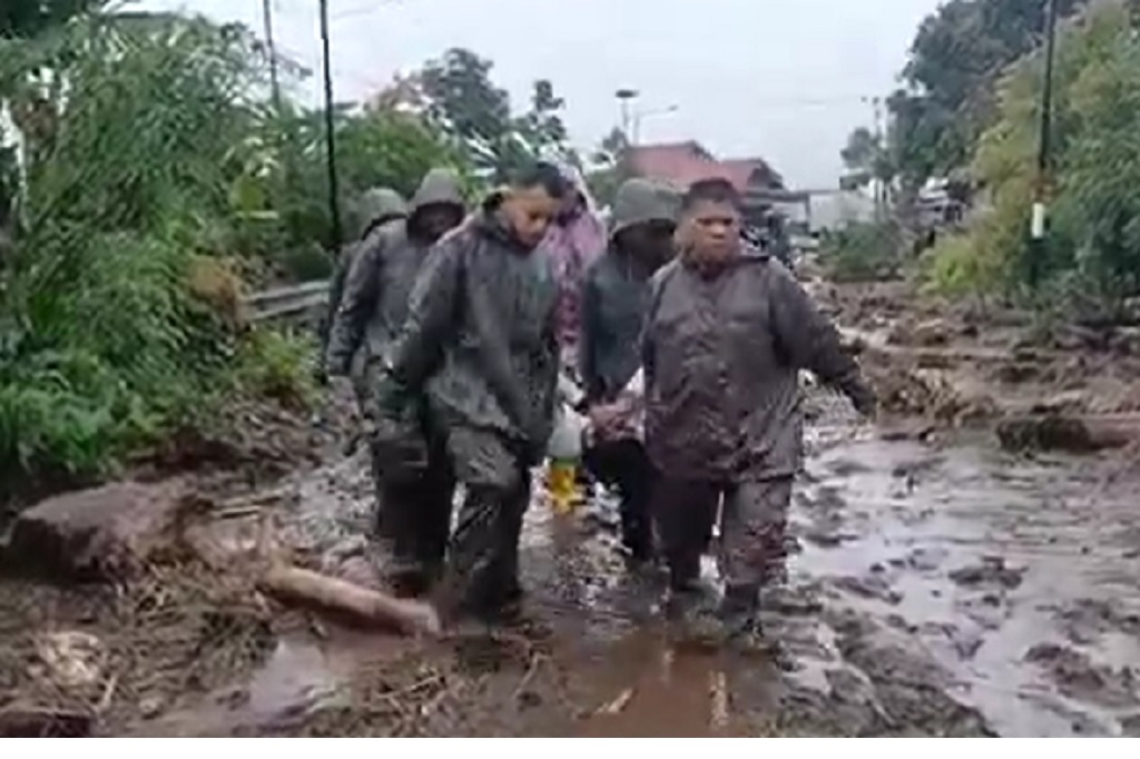 Update Banjir Bandang Agam: 74 Warga Tewas, Evakuasi Terhambat Lumpur Hampir 1 Meter