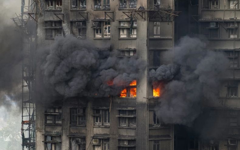 42 Pekerja Migran Indonesia Masih Hilang akibat Kebakaran Apartemen Hong Kong