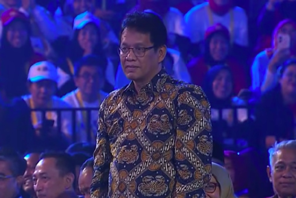 Momen Purbaya hingga Teddy Disambut Gemuruh Tepuk Tangan di Puncak Hari Guru