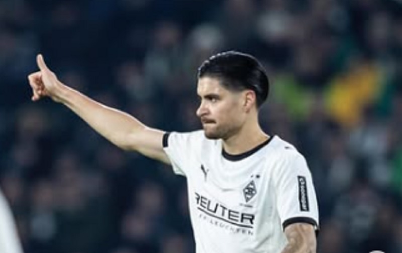 Monchengladbach Keok di DFB Pokal: Kevin Diks Cs Disemprot Pelatih