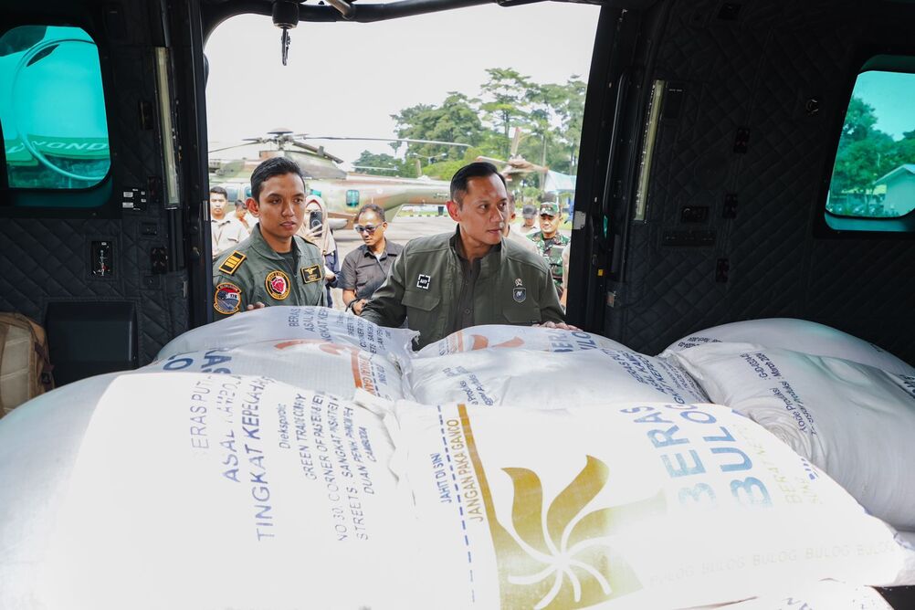 AHY Pastikan Penyaluran Bantuan ke Korban Bencana Tembus Wilayah Terisolasi di Sumatera
