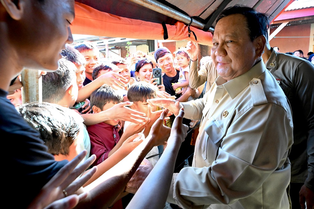 Prabowo Takjub dengan Antusiasme Warga Sumbar: Saudara Alami Musibah, Semangat Luar Biasa