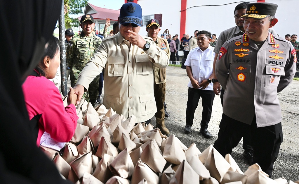 Kapolri Ungkap Instruksi Penting Prabowo saat Tinjau Pengungsian Korban Bencana di Sumut 