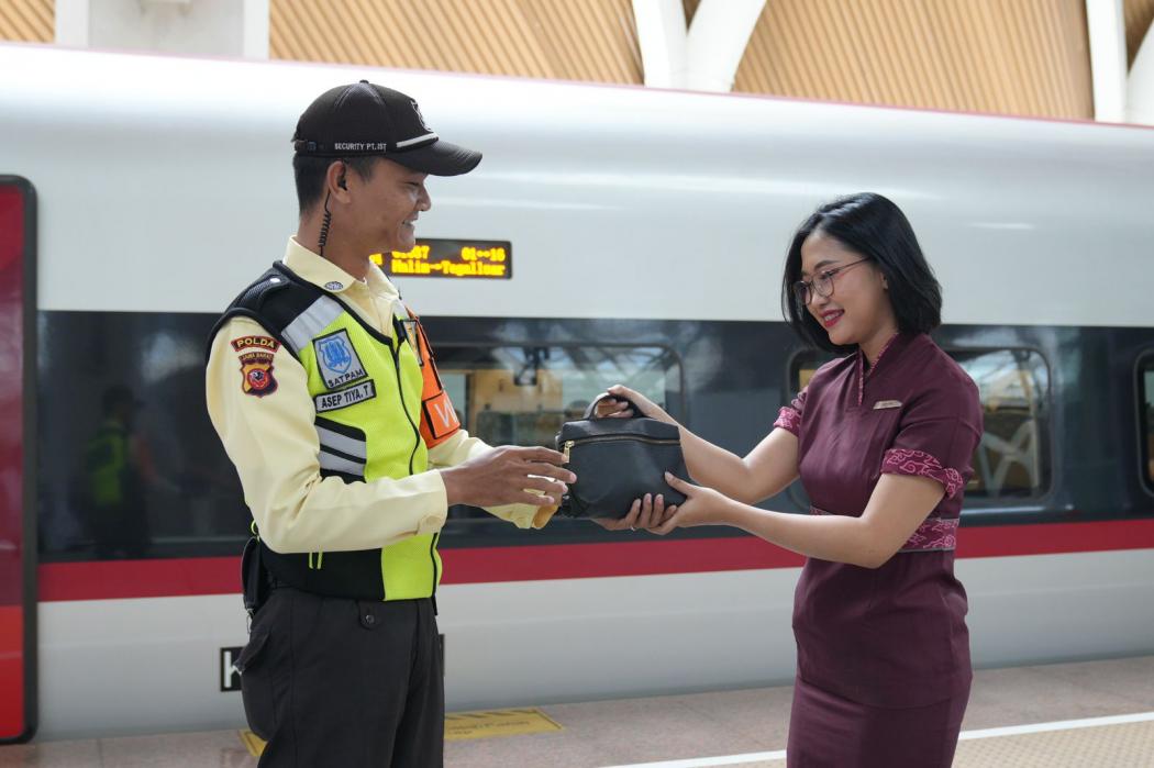 Sepanjang 2025 Terdapat 6.500 Barang Tertinggal di Whoosh,  KCIC Ingatkan Penumpang Jaga Barang Bawaan