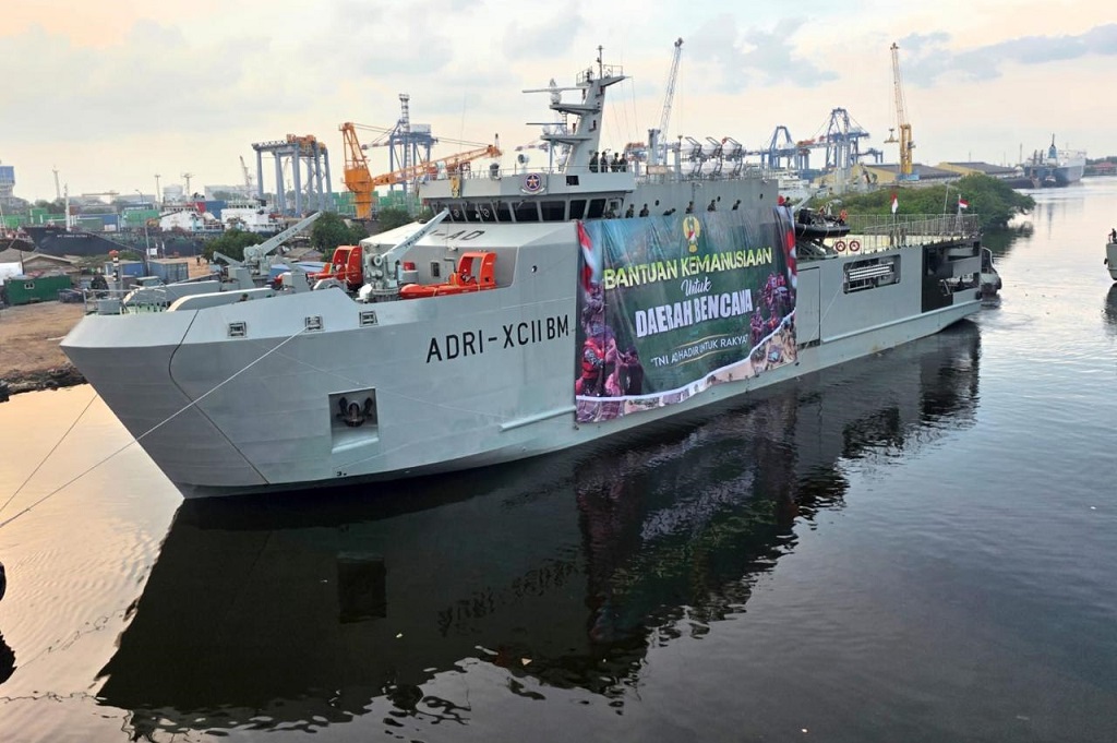 Jalankan Instruksi Prabowo, TNI AD Kerahkan Logistik Skala Besar ke Sumatera