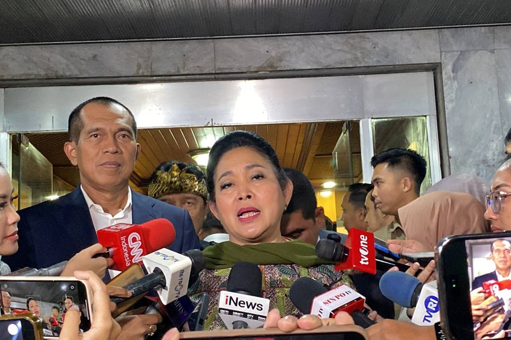 Titiek Soeharto ke Pengusaha: Cari Makan Tempat Lain, Setop Tebang Pohon!