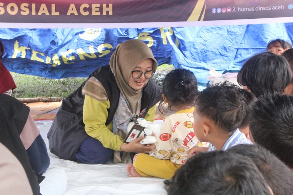 Kemensos Pulihkan Trauma Korban Banjir Aceh, Beri Layanan Psikososial