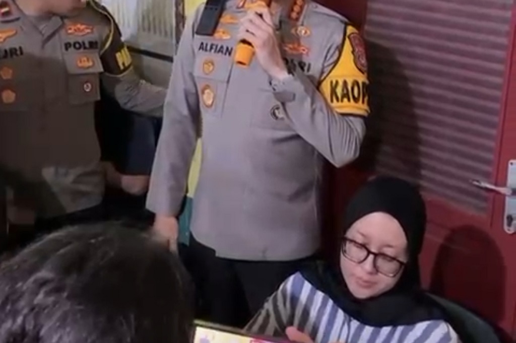 Detik-Detik Rumah Bos Wedding Organizer Digeruduk 200 Orang Buntut Penipuan