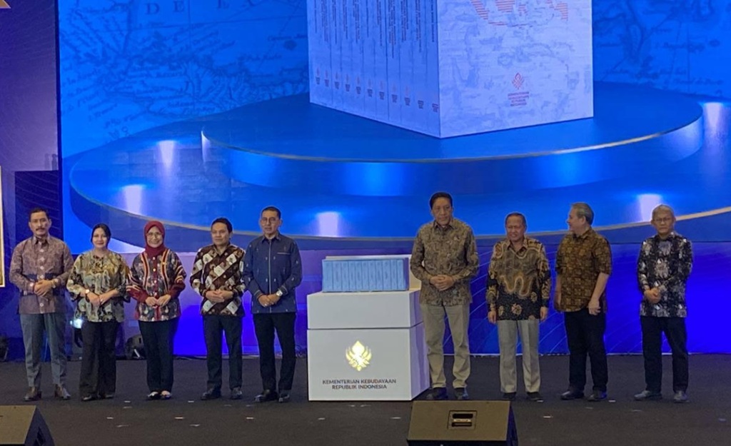 Fadli Zon Luncurkan Buku Penulisan Ulang Sejarah Indonesia, Libatkan 123 Penulis