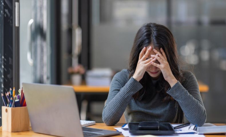 Karyawan Perempuan Ini Dipecat karena Selalu Datang Lebih Awal ke Kantor, kok Bisa?