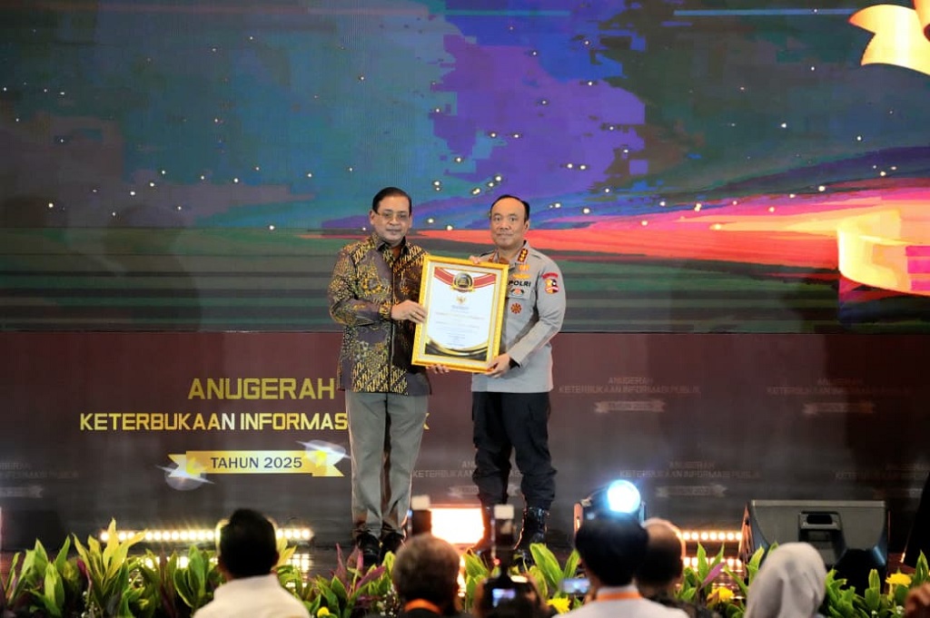 Raih Arkaya Wiwarta Prajanugraha, Polri Dinobatkan sebagai Badan Publik Terbaik Nasional 