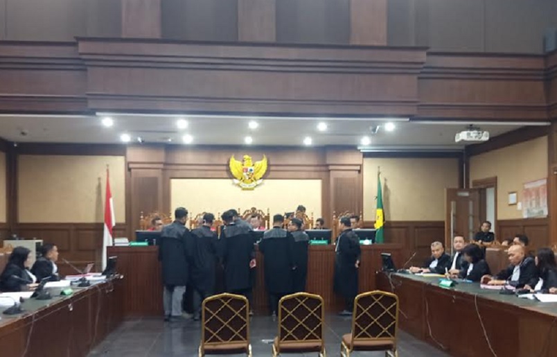 Sri Wahyuningsih Didakwa Perkaya Nadiem Makarim Rp809 Miliar terkait Pengadaan Laptop Chromebook