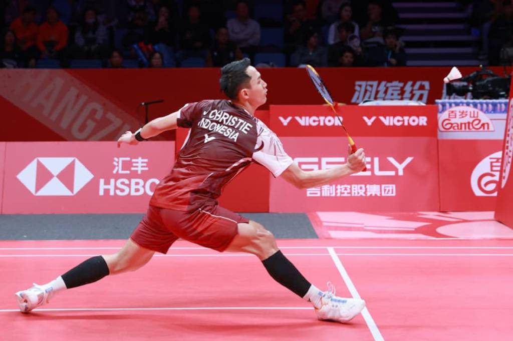 Jonatan Christie Tumbang di Laga Pembuka BWF World Tour Finals 2025, Kunlavut Vitidsarn Menang Telak Dua Gim