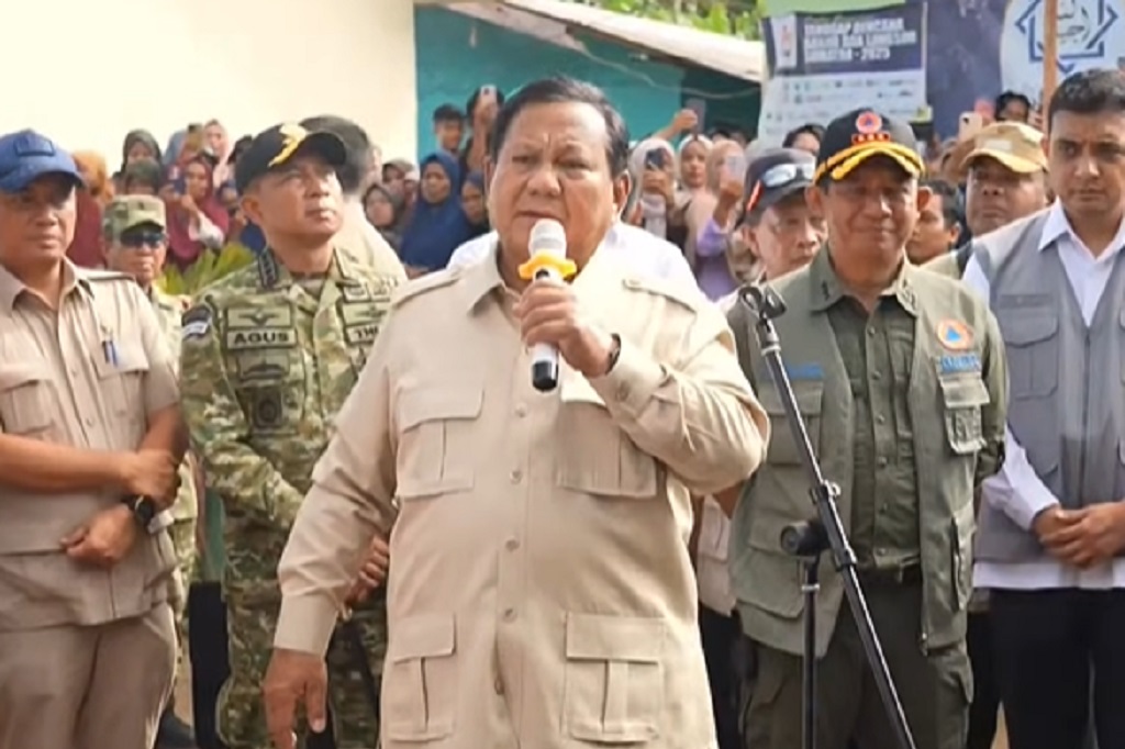 Prabowo Instruksikan Pemerintah Tidak Libur, Fokus Tangani Bencana Sumatra