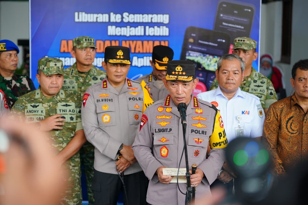 Tinjau Stasiun Tawang, Kapolri Tegaskan Komitmen Layani Masyarakat Selama Nataru