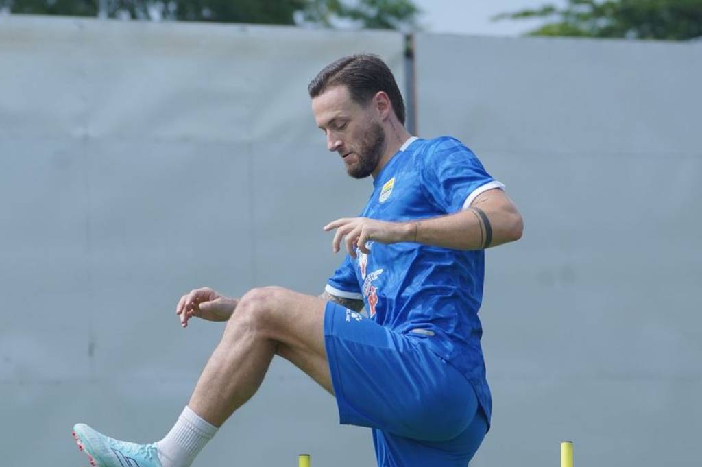 Dewa United Vs Persib: Marc Klok Kirim Sinyal Bahaya