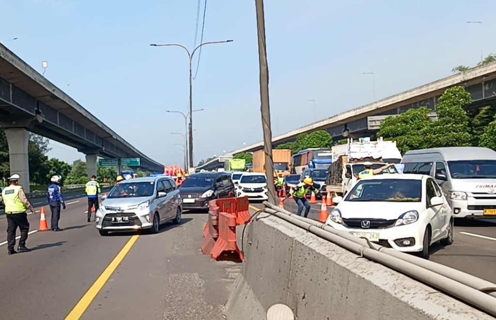 Tol Japek Padat, Contraflow Diterapkan di KM 47-65