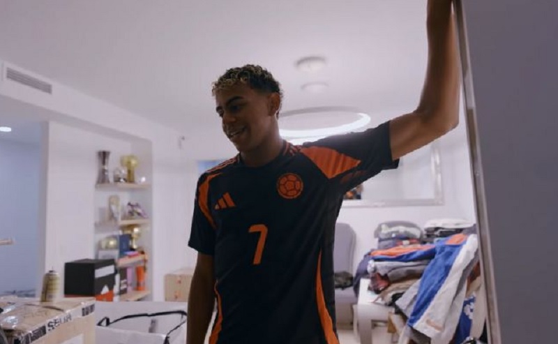 Viral! Lamine Yamal Pakai Jersey Luis Diaz, Kode Ajak Bintang Bayern Pindah?
