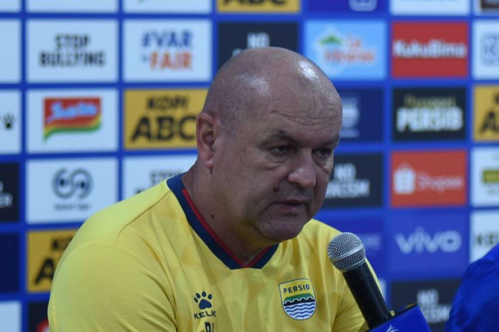Komentar Bojan Hodak soal Rumor Joey Pelupessy dan Maarten Paes Gabung Persib
