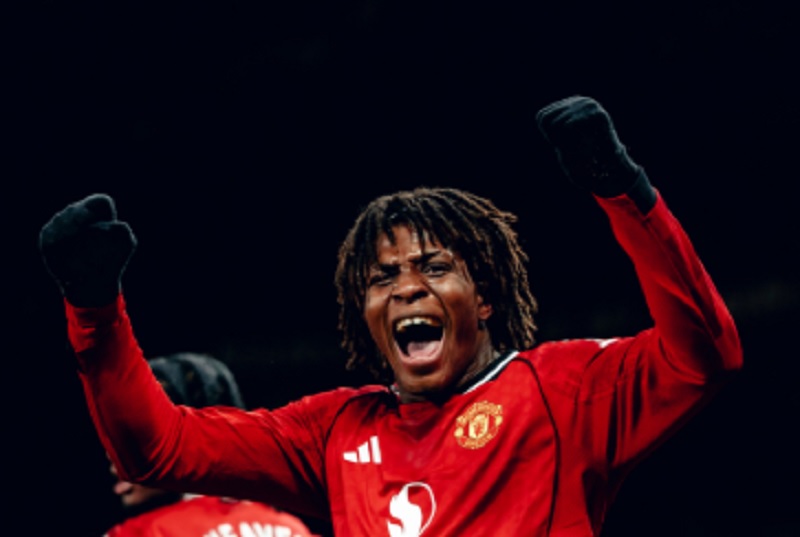 Kado Natal Paling Manis! MU Tumbangkan Newcastle, Patrick Dorgu Jadi Sorotan