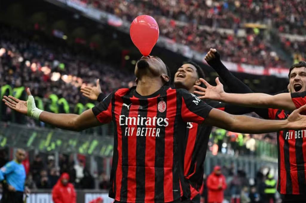 AC Milan Sudah Dapat Striker, Tapi Masih Punya PR Besar