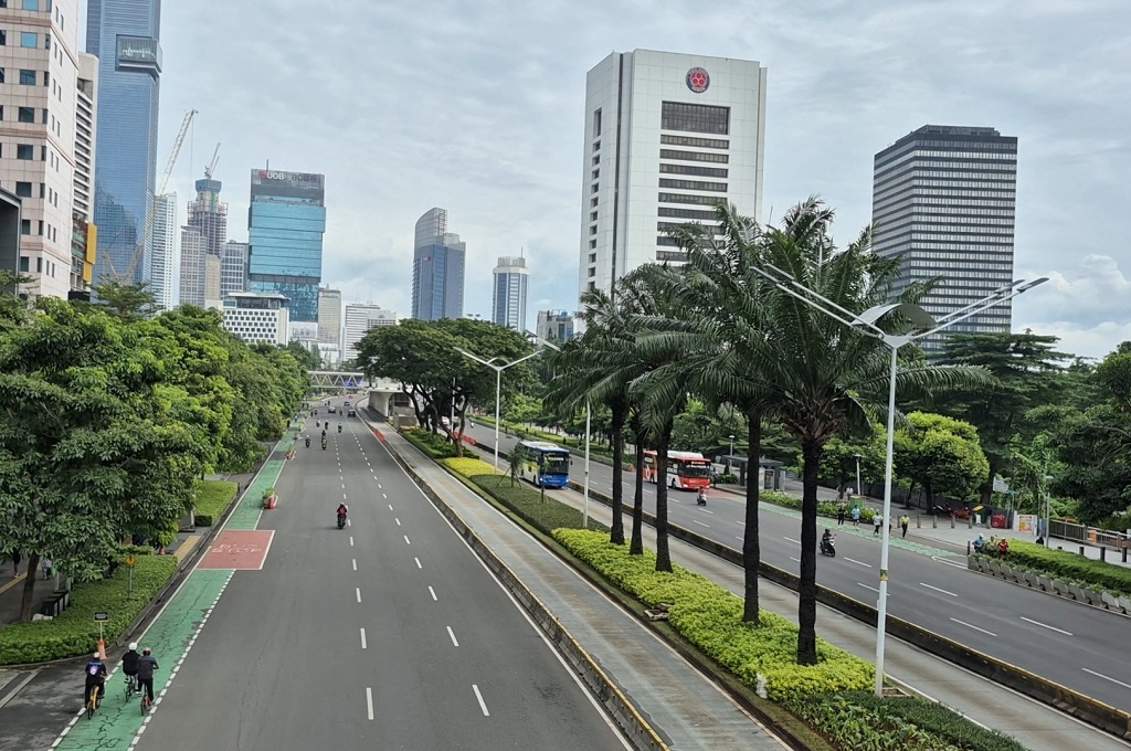 Penampakan Langka Jalan Sudirman Jakarta Sepi di Hari Pertama 2026