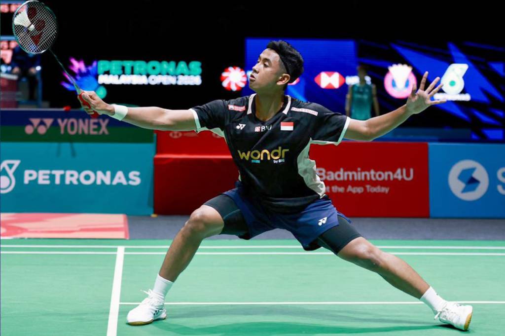 Alwi Farhan dan Rachel/Febi Tembus 16 Besar Thailand Masters 2026 dengan Penampilan Spektakuler