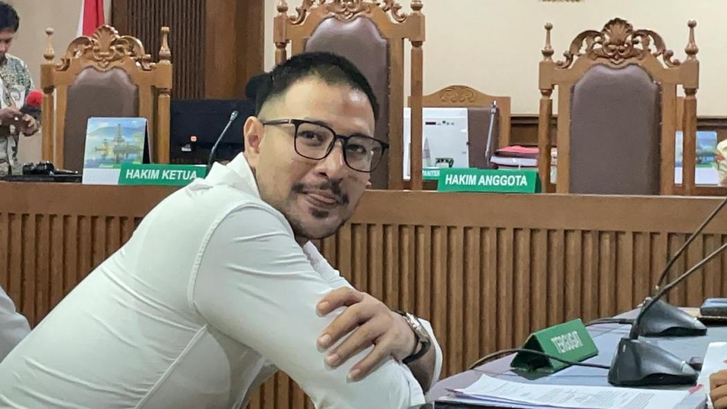 Potret Terbaru Ammar Zoni Bikin Pangling, Rambut Klimis dan Murah Senyum