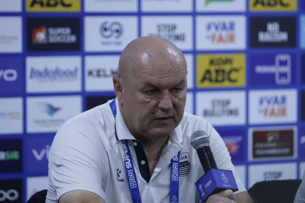 Misi Mustahil Persib? Hodak Pastikan Tim Siap Gila-gilaan di GBLA