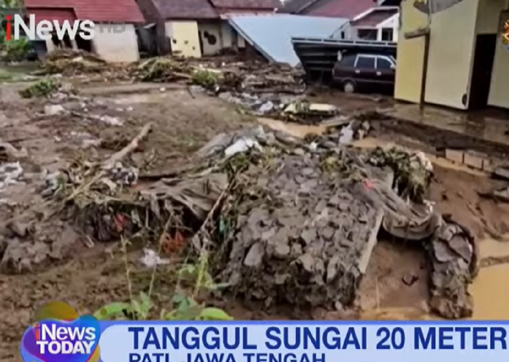 Banjir Bandang Terjang Pati, Ratusan Rumah Terendam hingga Jembatan Putus